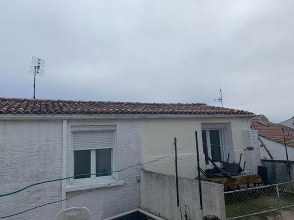 Saint-Georges-de-Didonne (17110) 

IDEAL INVESTISSEUR DEL'IMMOBILIER vous propose cet ensemble immobilier de deux lots dans l'hyper centre. Lot N