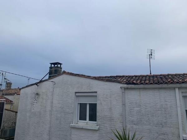 Saint-Georges-de-Didonne (17110) 

IDEAL INVESTISSEUR DEL'IMMOBILIER vous propose cet ensemble immobilier de deux lots dans l'hyper centre. Lot N