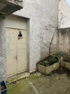 Saint-Georges-de-Didonne (17110) 

IDEAL INVESTISSEUR DEL'IMMOBILIER vous propose cet ensemble immobilier de deux lots dans l'hyper centre. Lot N