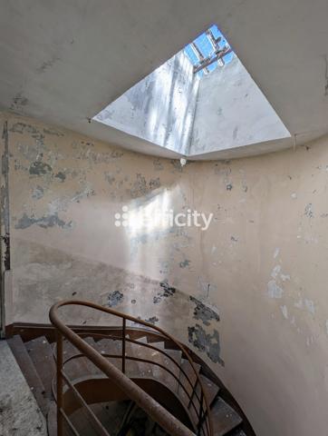 Immeuble 12 pièces - 220 m²