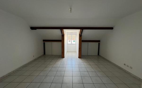 Appartement à vendre    4 pièces • 103,79 m2 Coulommiers