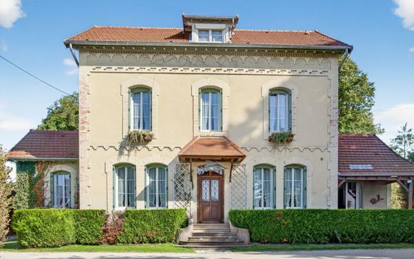 Maison à vendre    11 pièces • 263 m2 Paris 1