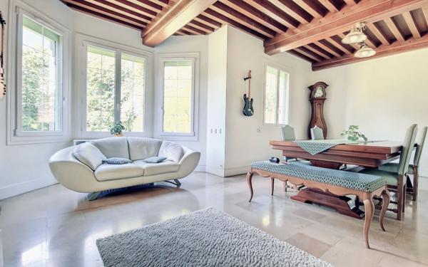 Maison à vendre    11 pièces • 263 m2 Paris 1