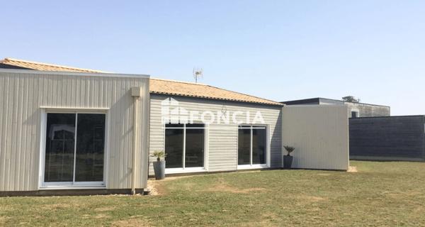 À vendre Maison 5 pièces 150 m² - Saint-mard 17700