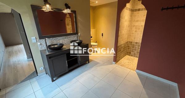 À vendre Maison 5 pièces 150 m² - Saint-mard 17700