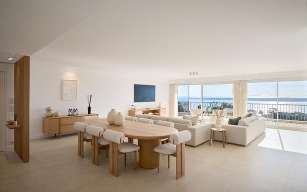 Appartement à vendre    5 pièces • 210 m2 Cannes