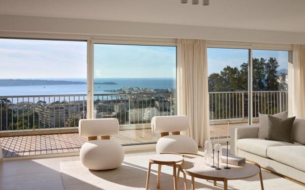 Appartement à vendre    5 pièces • 210 m2 Cannes