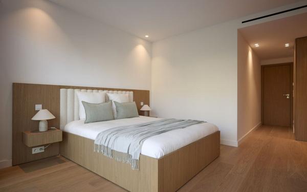 Appartement à vendre    5 pièces • 210 m2 Cannes