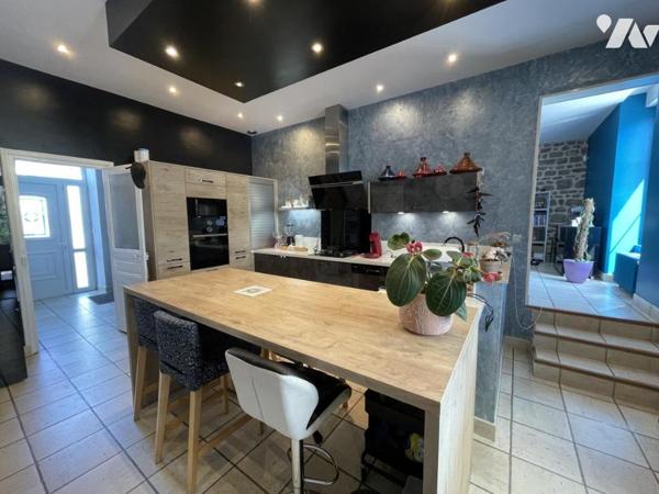 Magnifique maison de ville avec piscine à LA FERTE MACE