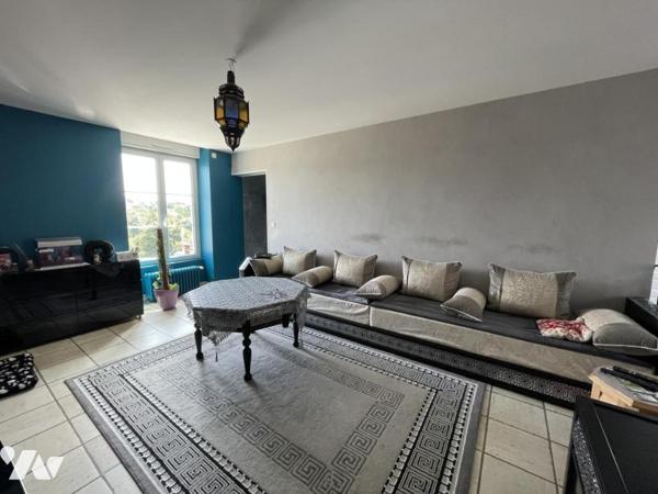 Magnifique maison de ville avec piscine à LA FERTE MACE