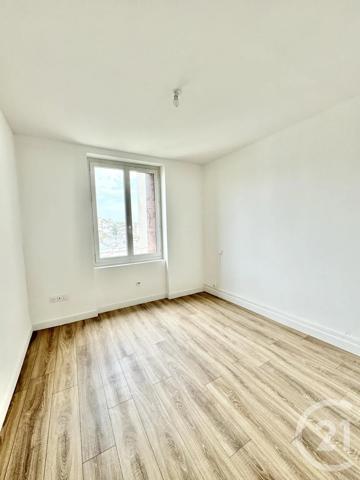 Appartement T3 à vendre  3 pièces - 49,61 m 2   RODEZ  - 12