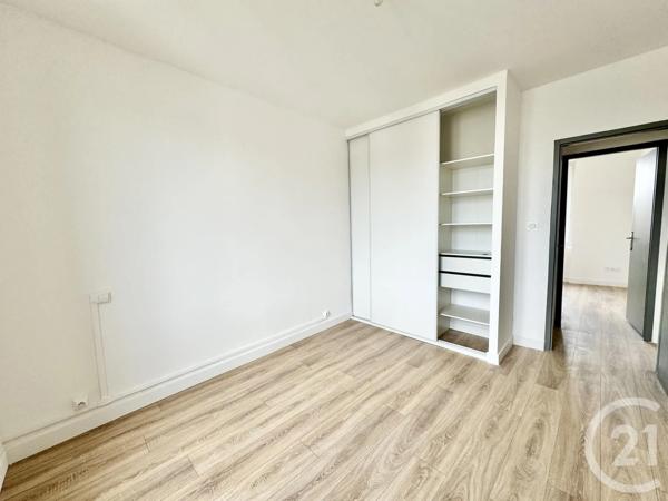 Appartement T3 à vendre  3 pièces - 49,61 m 2   RODEZ  - 12