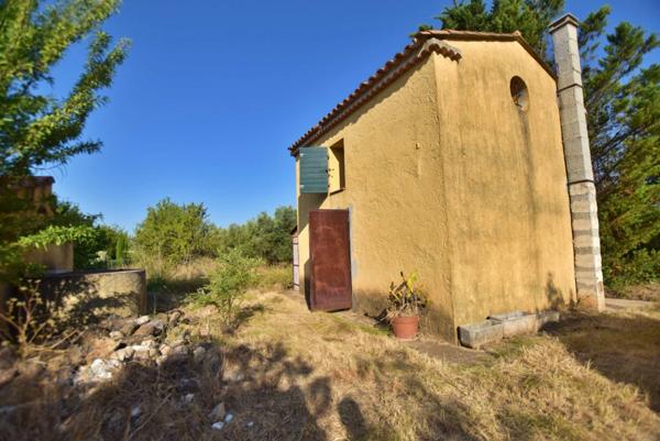 PUGET VILLE (83) - CABANON DE 32M² SUR PARCELLE DE 5748M²