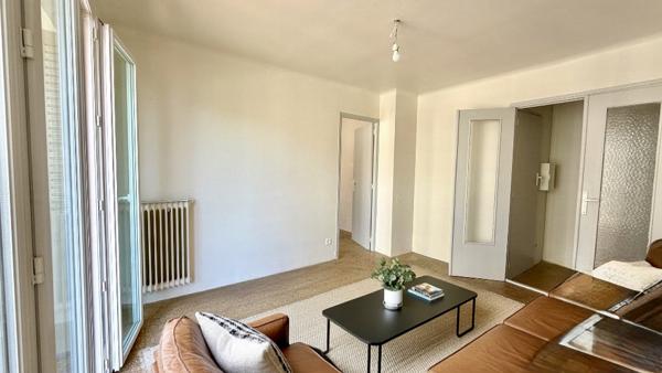 Cannes (06400) Cannes : 2P 39m2 - terrasse 10m2 - 3ème étage avec ascenseur