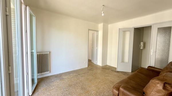 Cannes (06400) Cannes : 2P 39m2 - terrasse 10m2 - 3ème étage avec ascenseur