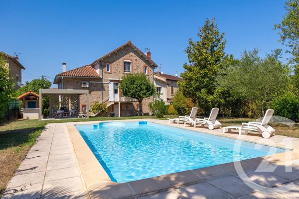 Maison à vendre  8 pièces - 202,50 m 2   CARMAUX  - 81