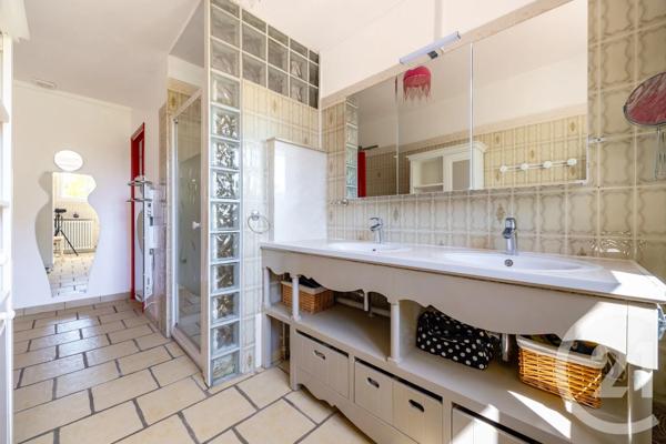 Maison à vendre  8 pièces - 202,50 m 2   CARMAUX  - 81