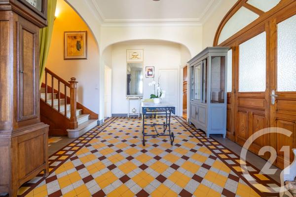 Maison à vendre  8 pièces - 202,50 m 2   CARMAUX  - 81