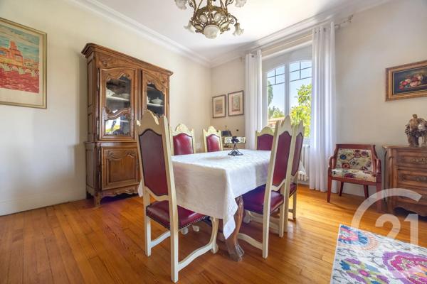 Maison à vendre  8 pièces - 202,50 m 2   CARMAUX  - 81