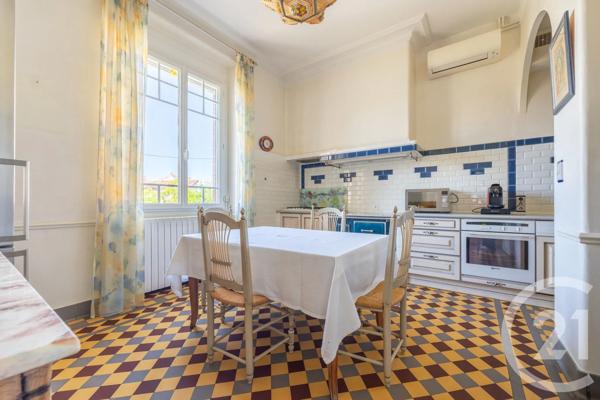 Maison à vendre  8 pièces - 202,50 m 2   CARMAUX  - 81