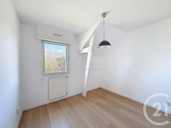 Appartement T6 à vendre  5 pièces - 110,20 m2 VERN SUR SEICHE - 35