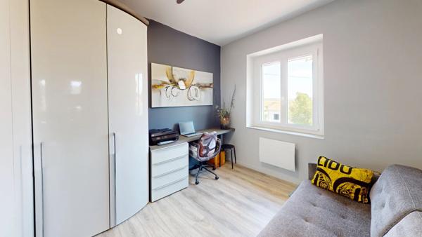 Coup de coeur assuré : 210 m² rénovés, piscine et espaces de vie exceptionnels
