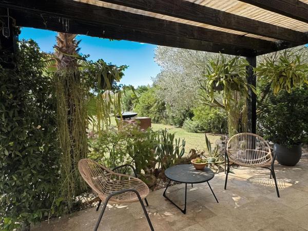 Coup de coeur assuré : 210 m² rénovés, piscine et espaces de vie exceptionnels