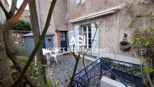 Maison de ville idéalement située à Mayenne - Town house great location in Mayenne
