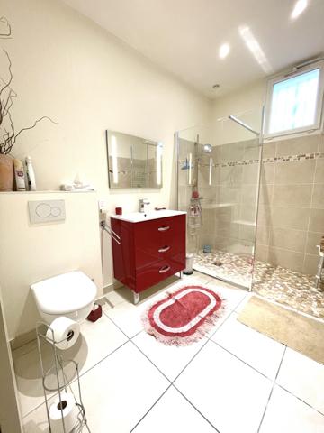 Maison à vendre 7 pièces 193 m² Saintes