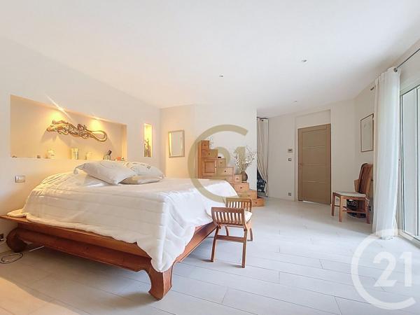 Maison à vendre  7 pièces - 299,63 m2 DRAGUIGNAN - 83