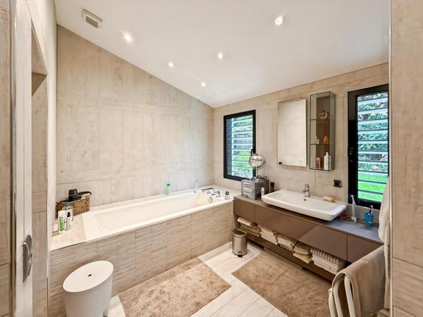 Vente Maison 9 pièces 291 m2 à Limeil-Brévannes