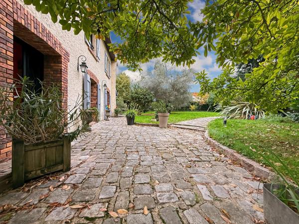 Vente Maison 9 pièces 291 m2 à Limeil-Brévannes