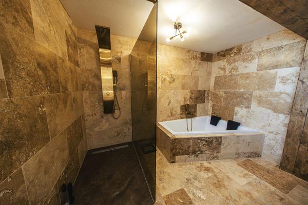 Appartement 5 pièces 226.4 m2