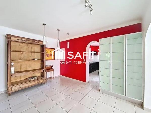 Maison familiale 5 chambres – Grand terrain