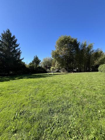 Terrain dexception à Pin-Balma  Un écrin de verdure pour votre future demeure