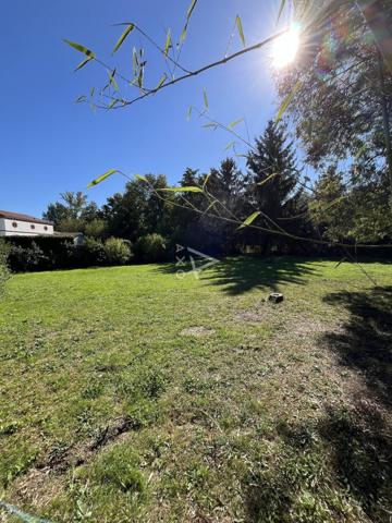 Terrain dexception à Pin-Balma  Un écrin de verdure pour votre future demeure