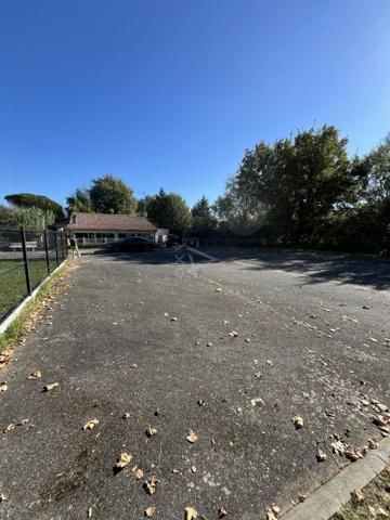 Terrain dexception à Pin-Balma  Un écrin de verdure pour votre future demeure