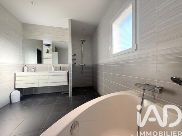 Maison à vendre 4 pièces 165 m² Castelsarrasin