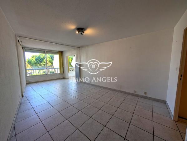 Appartement T4 de 126 m² avec terrasse de 60 m², garage, box et parking