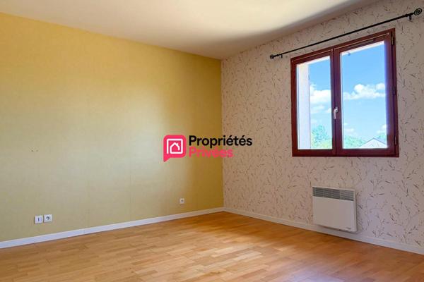 Maison T5 à vendre de 116 m² avec sous-sol complet et combles aménageables à Saint Gervais D'Auvergne 63390