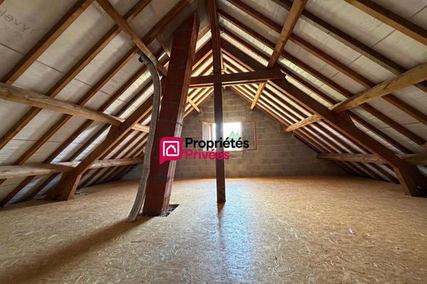Maison T5 à vendre de 116 m² avec sous-sol complet et combles aménageables à Saint Gervais D'Auvergne 63390