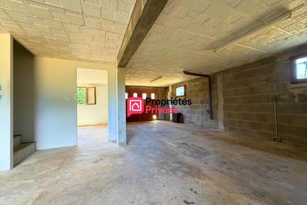 Maison T5 à vendre de 116 m² avec sous-sol complet et combles aménageables à Saint Gervais D'Auvergne 63390