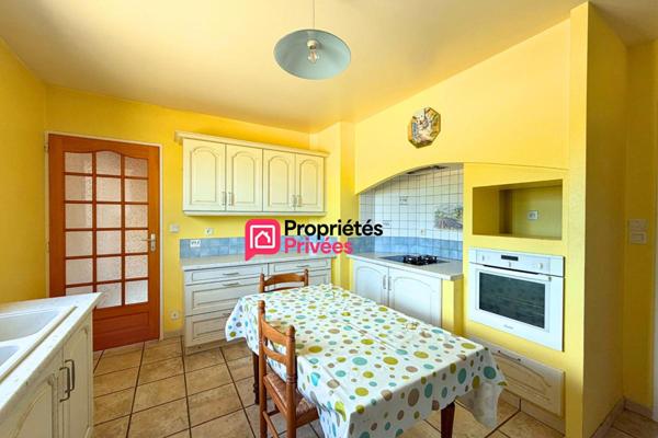 Maison T5 à vendre de 116 m² avec sous-sol complet et combles aménageables à Saint Gervais D'Auvergne 63390
