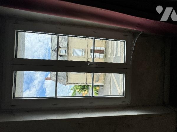 Maison d'habitation à NONANT LE PIN (env 85 m² habitable) à rénover située dans le bourg