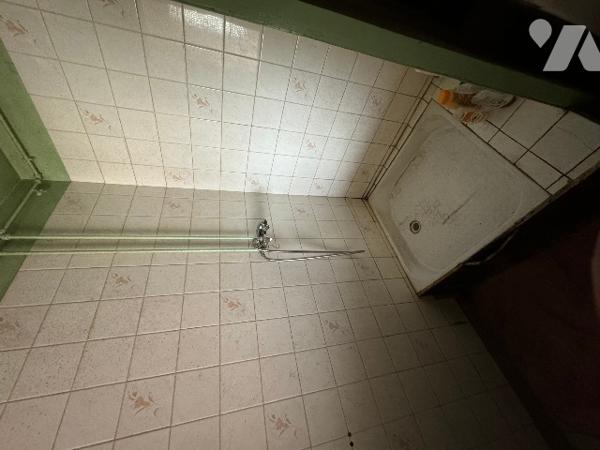 Maison d'habitation à NONANT LE PIN (env 85 m² habitable) à rénover située dans le bourg