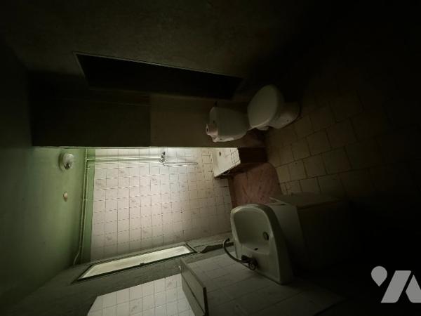 Maison d'habitation à NONANT LE PIN (env 85 m² habitable) à rénover située dans le bourg