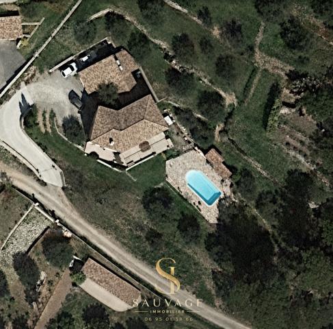 DRAGUIGNAN – LA VAUGINE – BASTIDE FAMILIALE AVEC PISCINE SUR 2 500 M²