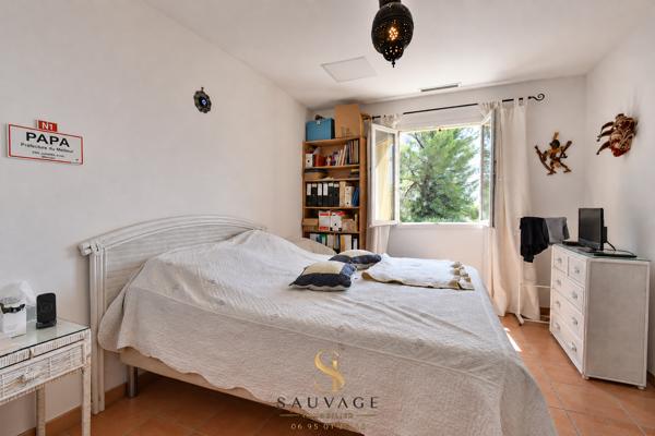 DRAGUIGNAN – LA VAUGINE – BASTIDE FAMILIALE AVEC PISCINE SUR 2 500 M²