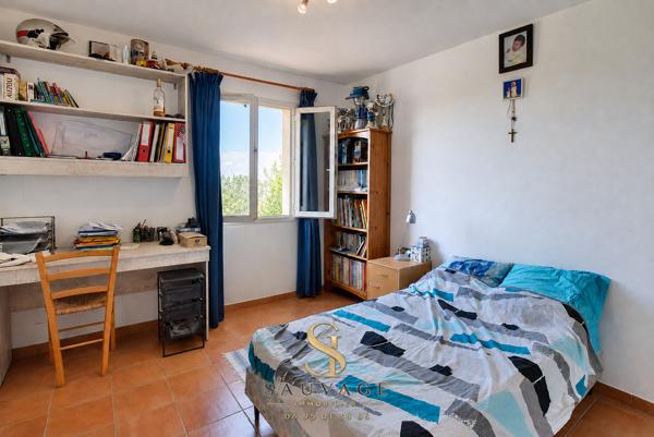 DRAGUIGNAN – LA VAUGINE – BASTIDE FAMILIALE AVEC PISCINE SUR 2 500 M²