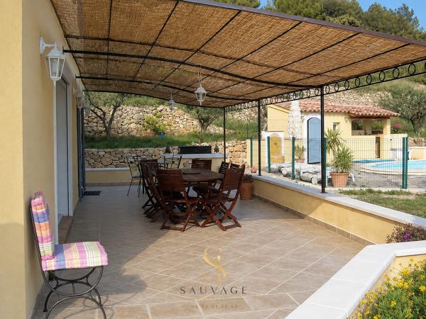 DRAGUIGNAN – LA VAUGINE – BASTIDE FAMILIALE AVEC PISCINE SUR 2 500 M²